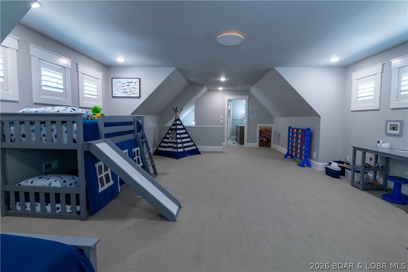 The ultimate Lake of the Ozarks retreat awaits in prestigious - photo 8