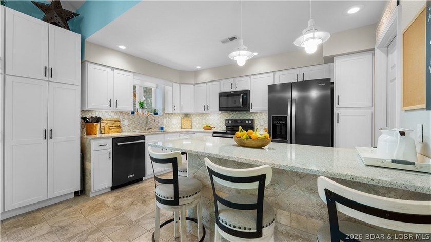 The kind of lakefront property buyers wait for-deep water - photo 10