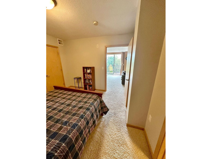 Maintenance free living at its finest in this well cared for - photo 23