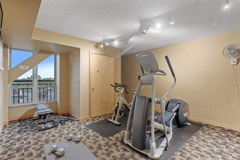Maintenance free living at its finest in this well cared for - photo 26
