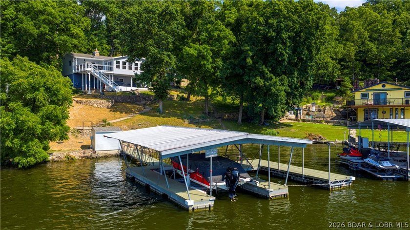 287 Shoe Lace Drive in Camdenton brings Lake of the Ozarks - photo 2