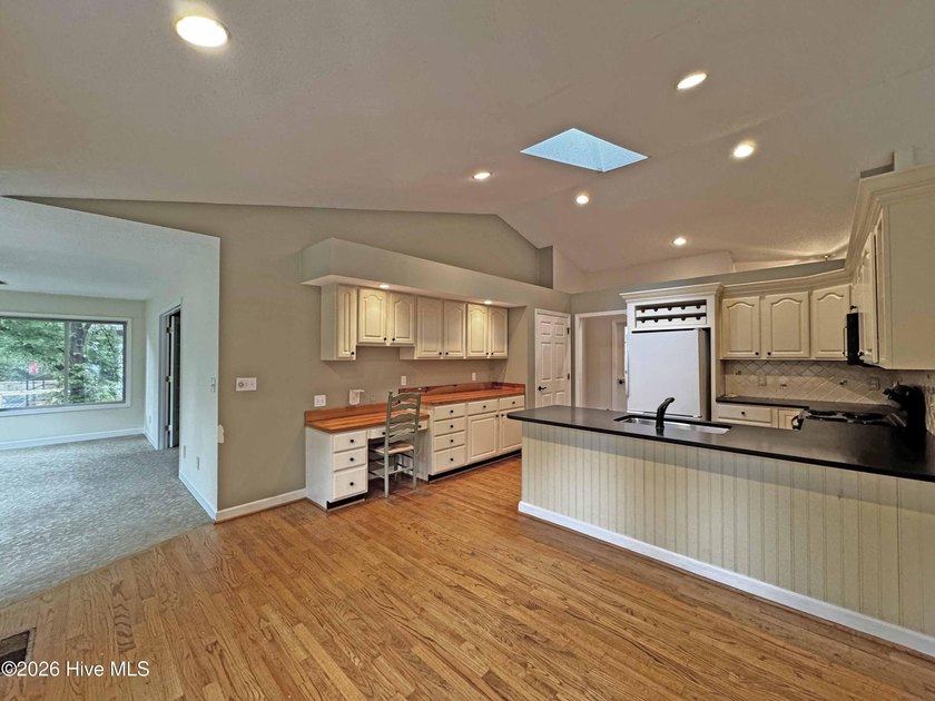 Enjoy peaceful waterfront living in this full-brick, 3-bedroom - photo 7