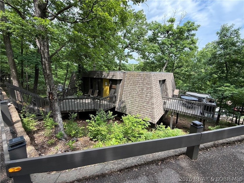 Experience more than just a beautiful home. This 4 bedroom 3 - photo 5