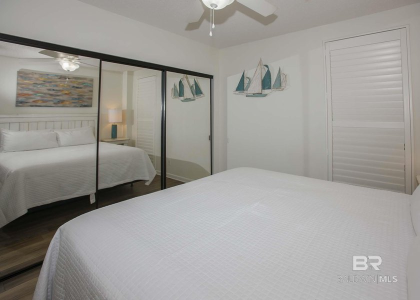 Offering stunning panoramic views of the Gulf of Mexico, this - photo 28