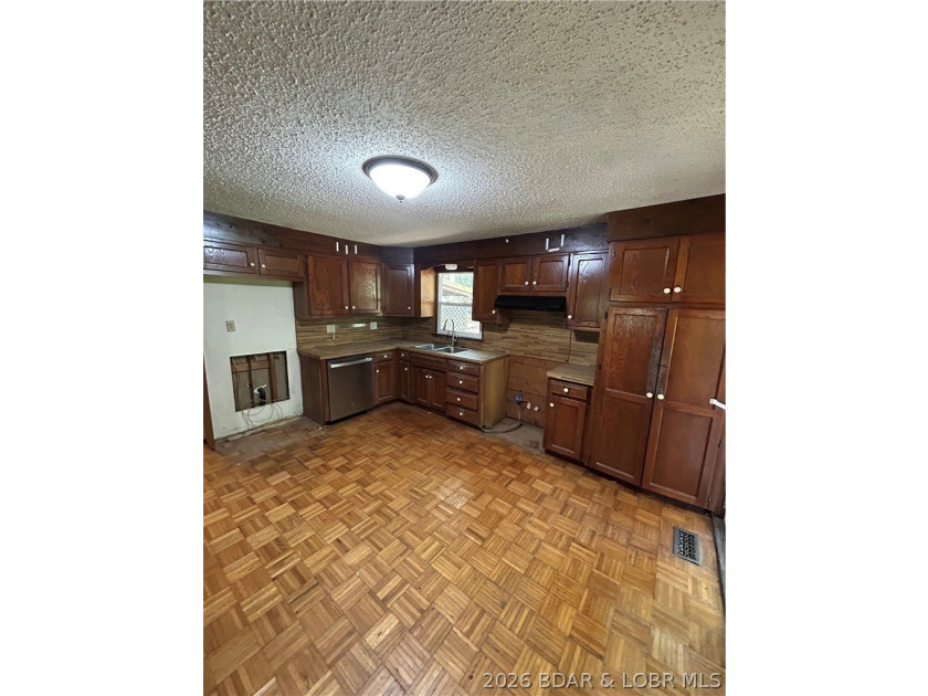 Rare opportunity to own nearly 34 acres in one of the Lake - photo 6
