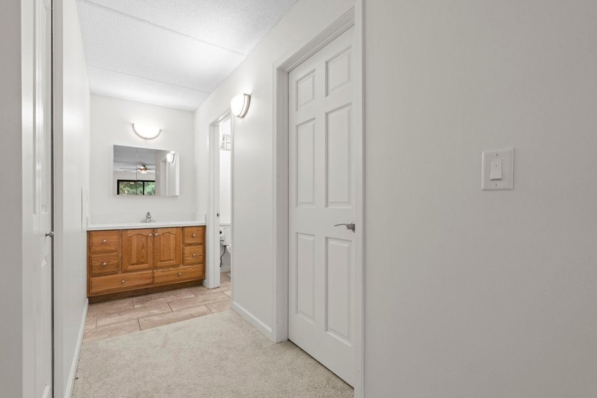 Rare opportunity to own a stunning 4th-floor corner unit in the - photo 14