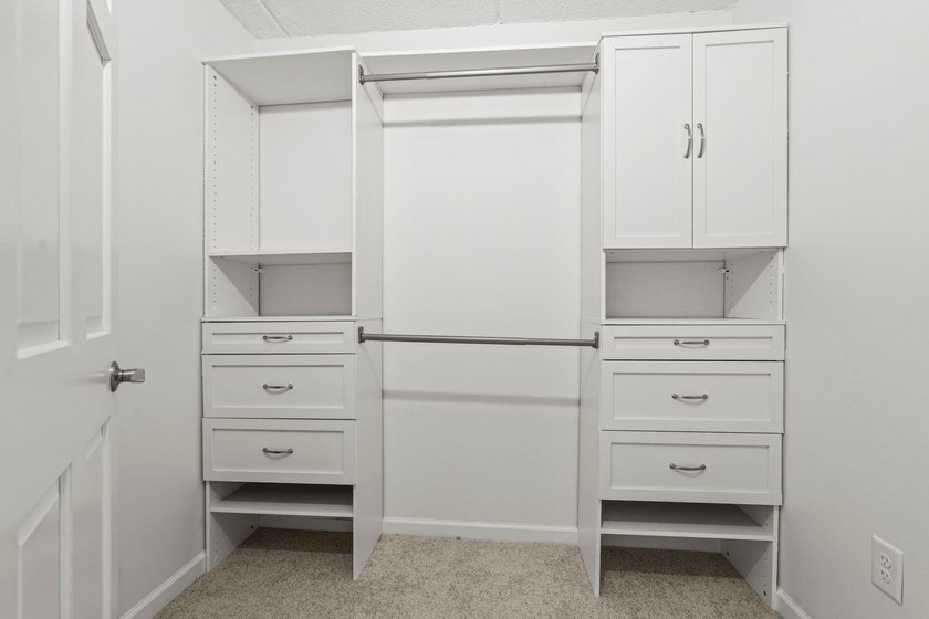 Rare opportunity to own a stunning 4th-floor corner unit in the - photo 16