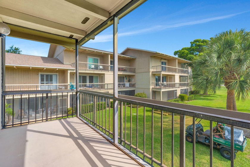 Welcome to Riverbend Country Club. A vibrant, active &amp; social - photo 36