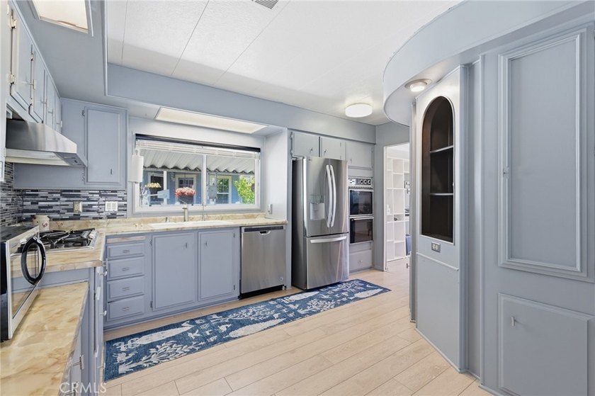 Welcome to your coastal retreat in the highly desirable - photo 13