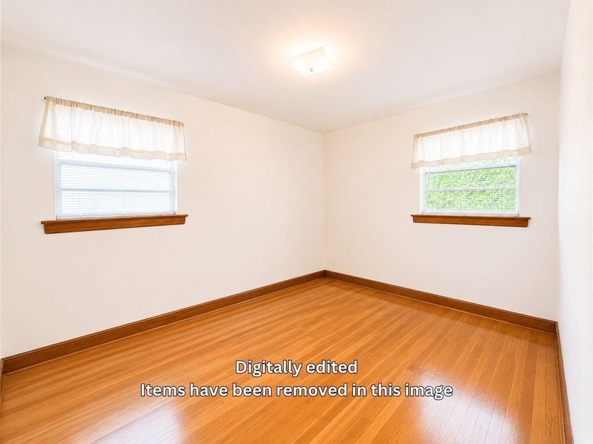Welcome to 425 Goodwin Ave! A solid brick ranch that's the - photo 15