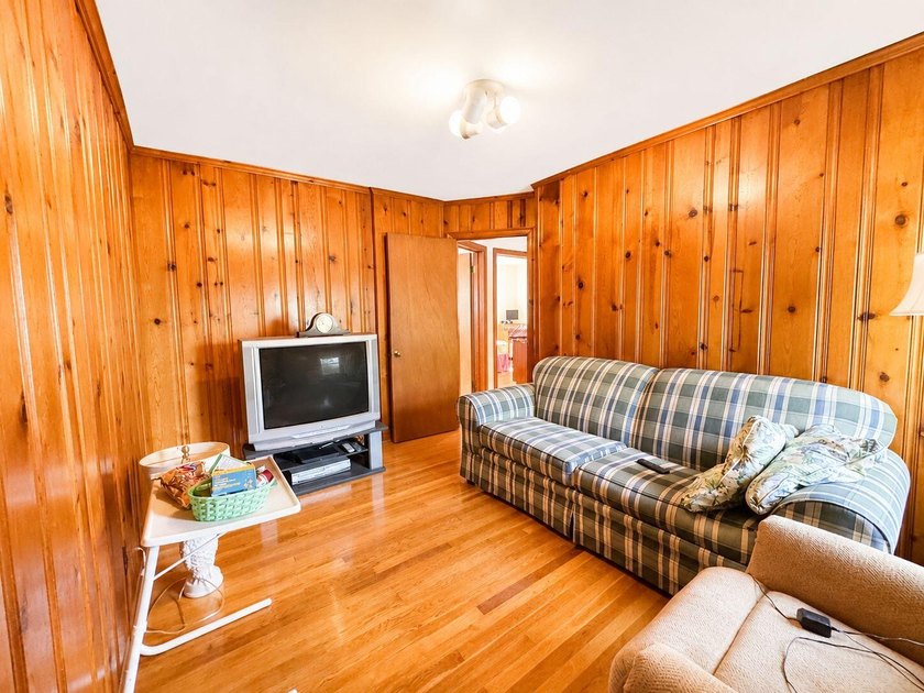 Welcome to 425 Goodwin Ave! A solid brick ranch that's the - photo 22