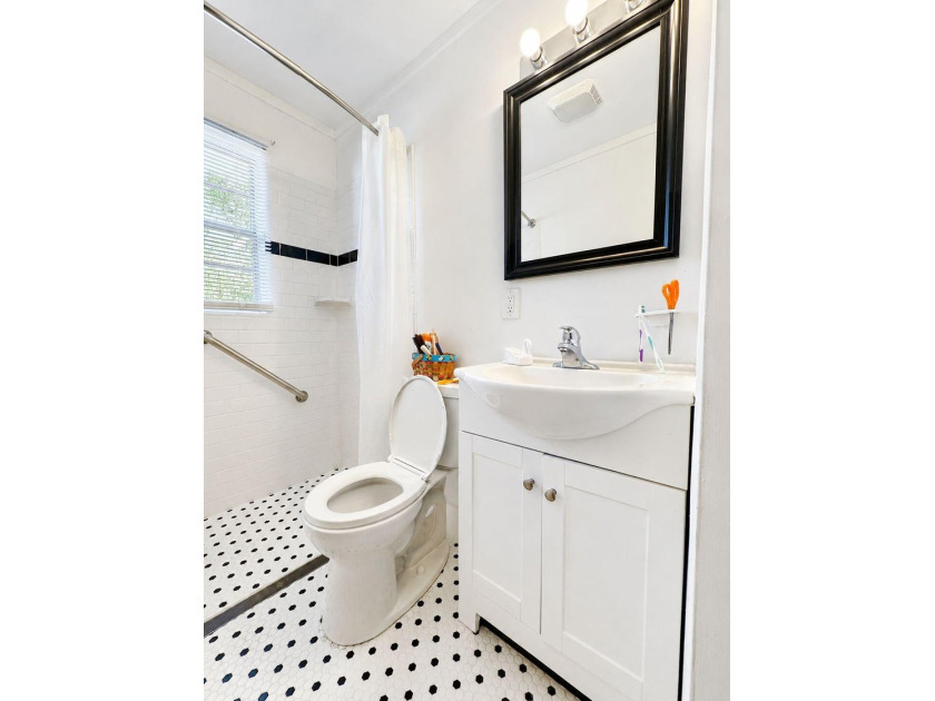 Welcome to 425 Goodwin Ave! A solid brick ranch that's the - photo 26