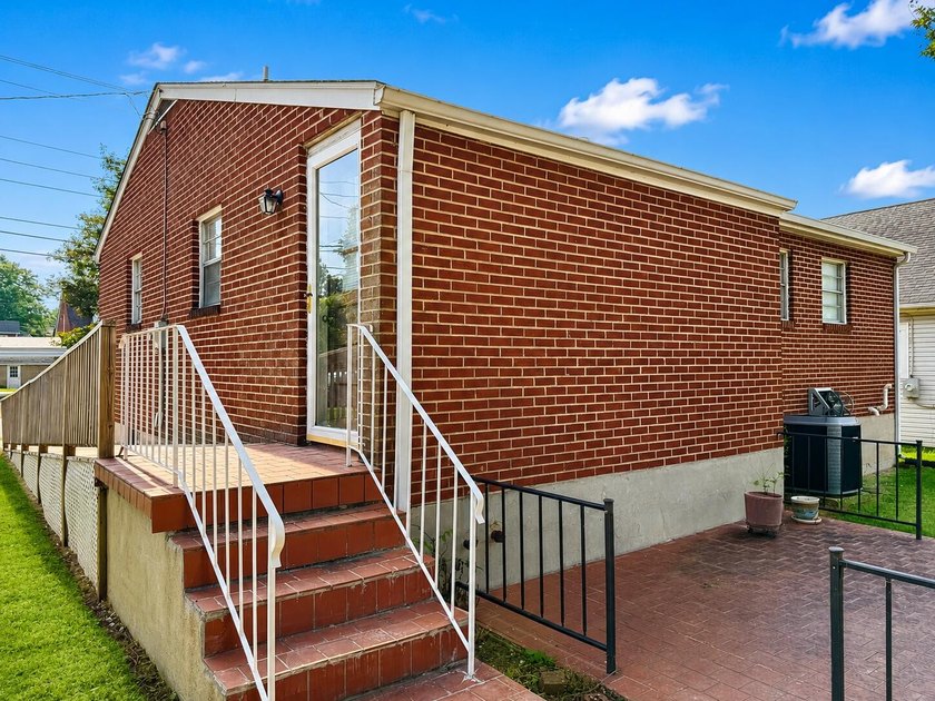 Welcome to 425 Goodwin Ave! A solid brick ranch that's the - photo 33
