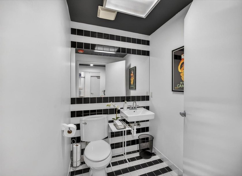 Contemporary, unique office condominium in the heart of vibrant - photo 34