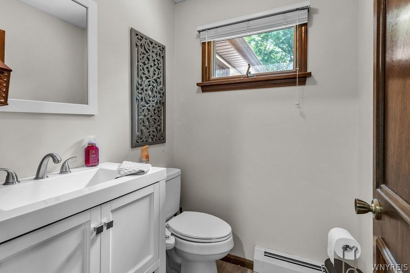 Showings start Thursday July 16 at 9:00 am with negotiations - photo 23