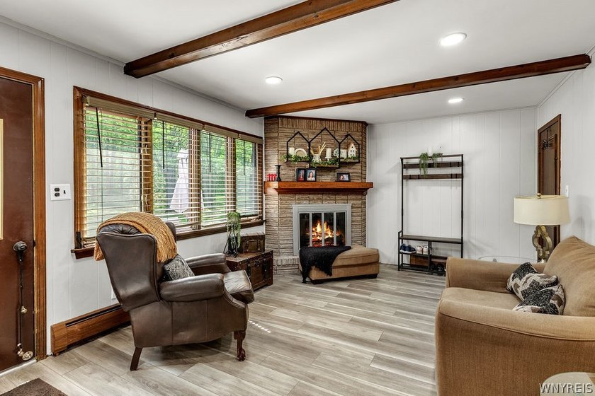 Showings start Thursday July 16 at 9:00 am with negotiations - photo 24