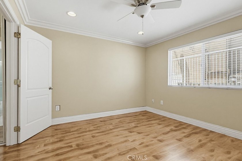 Don't miss this nice 1 bedroom, 1 bath 1st floor condo with a - photo 30