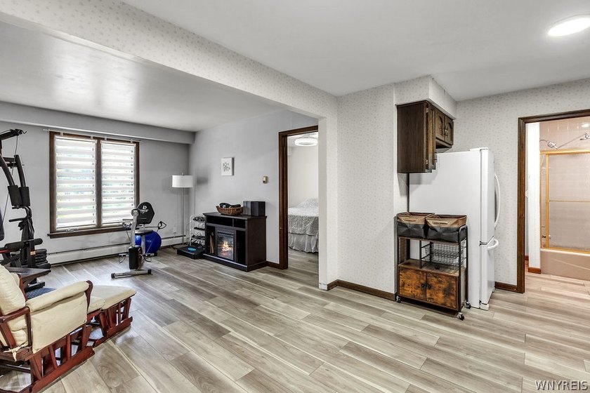 Showings start Thursday July 16 at 9:00 am with negotiations - photo 35