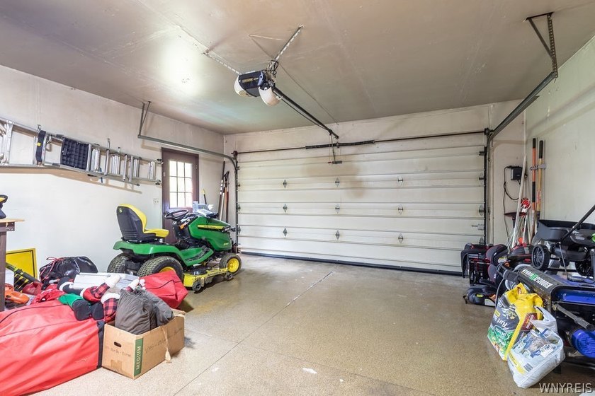 Showings start Thursday July 16 at 9:00 am with negotiations - photo 45