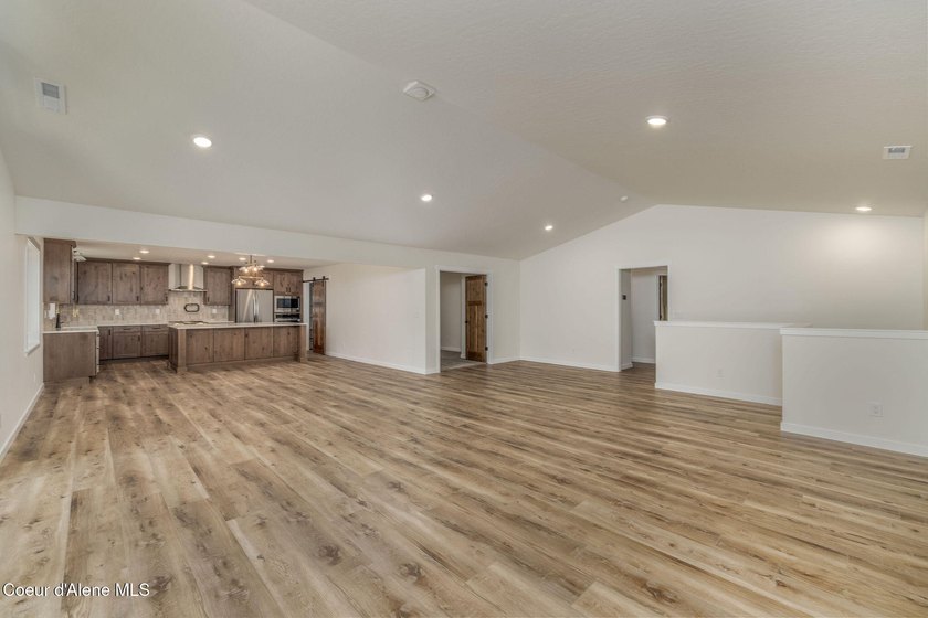 Beautiful New Home, Just completed with 3641+/-sq ft, this Multi - photo 11