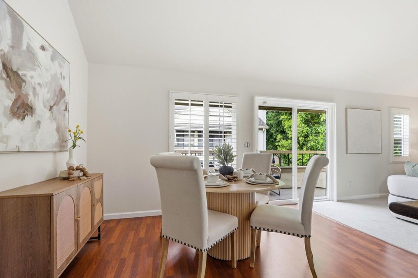 Welcome to this beautifully updated townhouse-style condo - photo 12
