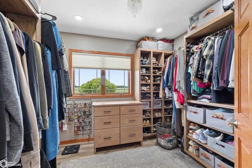 Welcome home to this beautifully updated 3-bedroom, 3-bath twin - photo 12