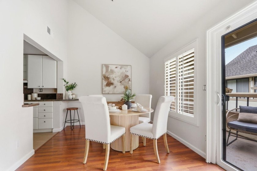 Welcome to this beautifully updated townhouse-style condo - photo 14