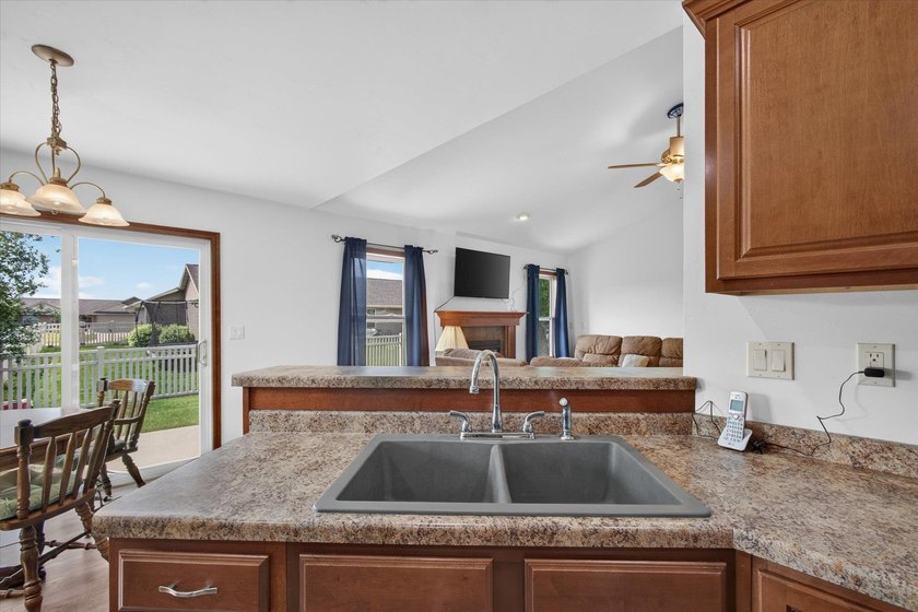 Don't miss this 2009 Energy Star approved ranch home in East De - photo 16