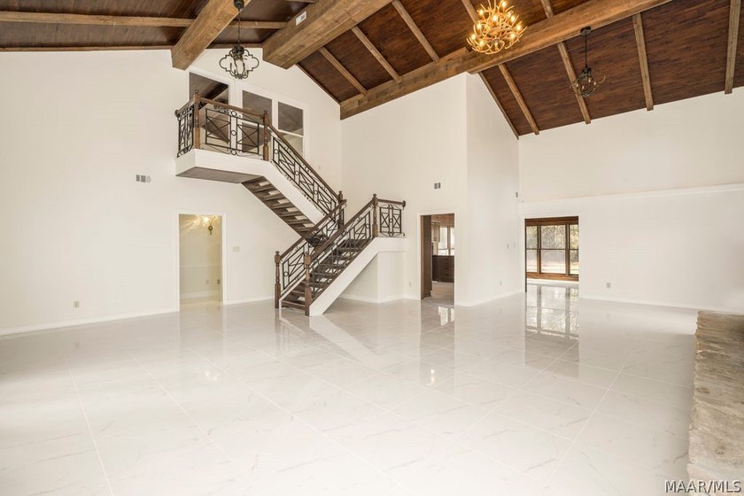 Rarely does a property offer this much flexibility in one of - photo 9