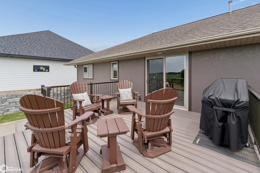 Welcome home to this beautifully updated 3-bedroom, 3-bath twin - photo 22
