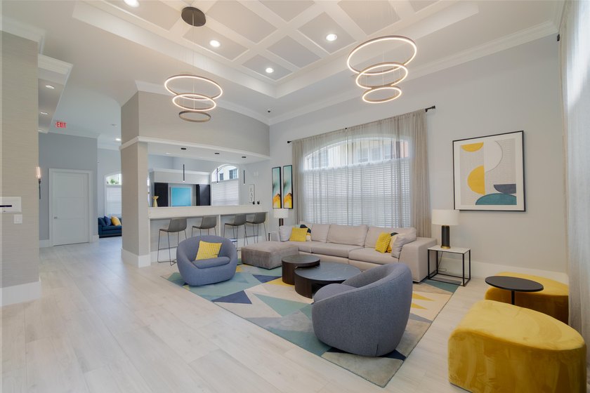 Spacious first floor 1 bedroom 1 bathroom condo plus open den in - photo 25