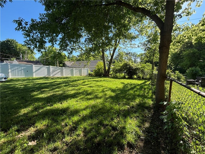 Beautifully renovated turnkey home! Located on the cusp of - photo 3