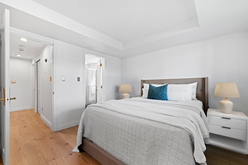 Tucked away in the heart of Kerrisdale, this tastefully - photo 23