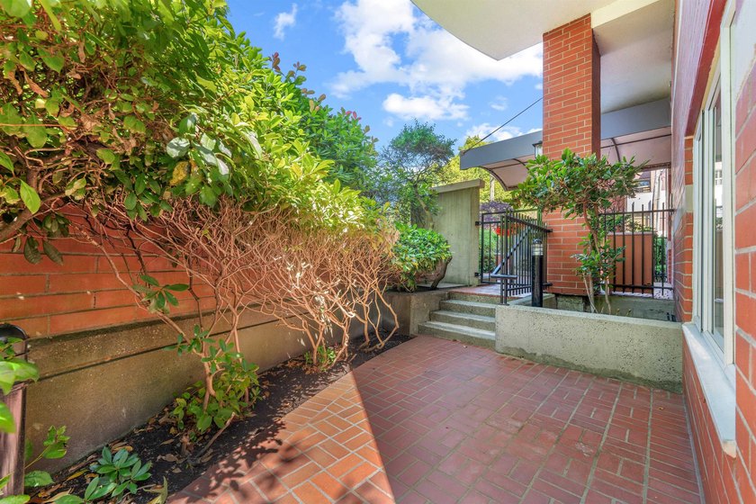 Tucked away in the heart of Kerrisdale, this tastefully - photo 35
