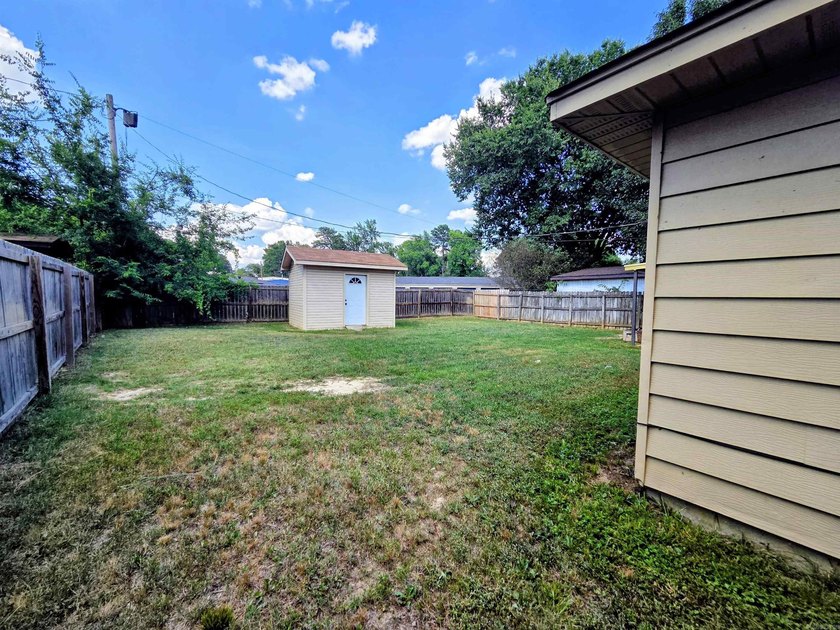 Welcome home to this charming 3-bedroom, 1-bath home that's - photo 29