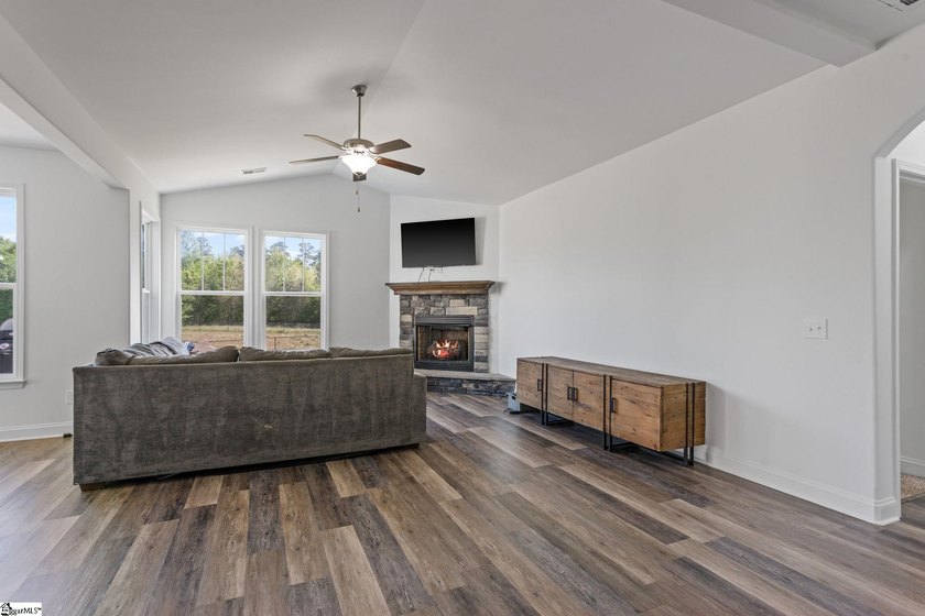 Welcome home to 217 Daystrom Dr.! Built in 2022 and beautifully - photo 7