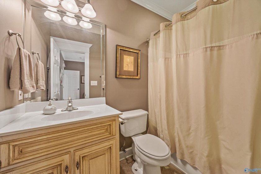 Stunning golf course home filled with luxury and elegance! - photo 25