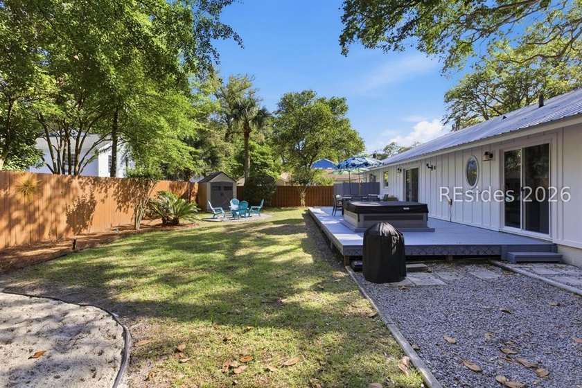 Nestled just steps from the ocean, this charming beach cottage - photo 39