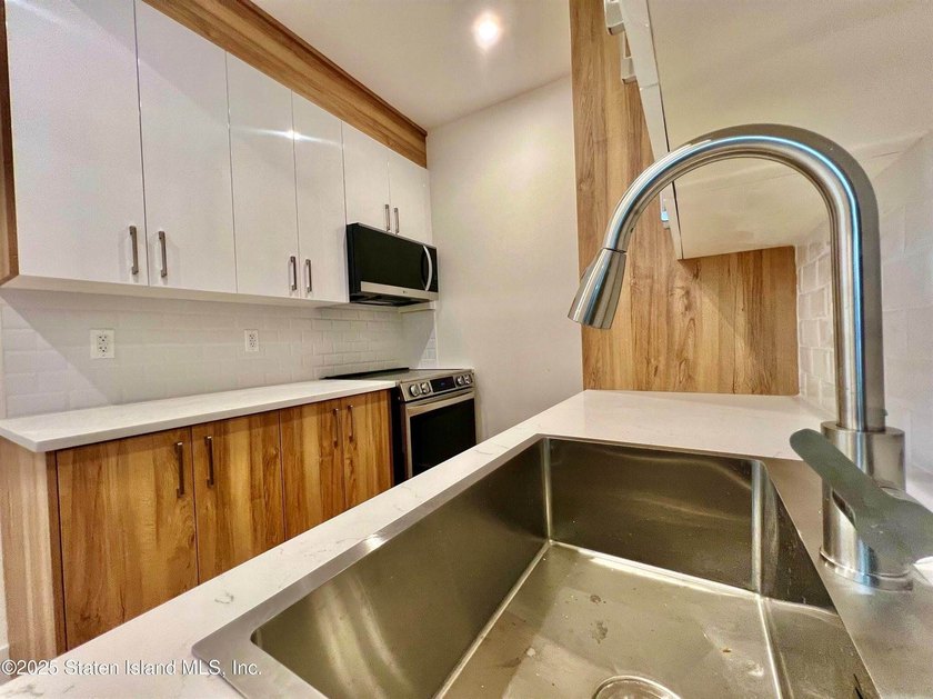 Experience modern living in this beautiful new construction - photo 12