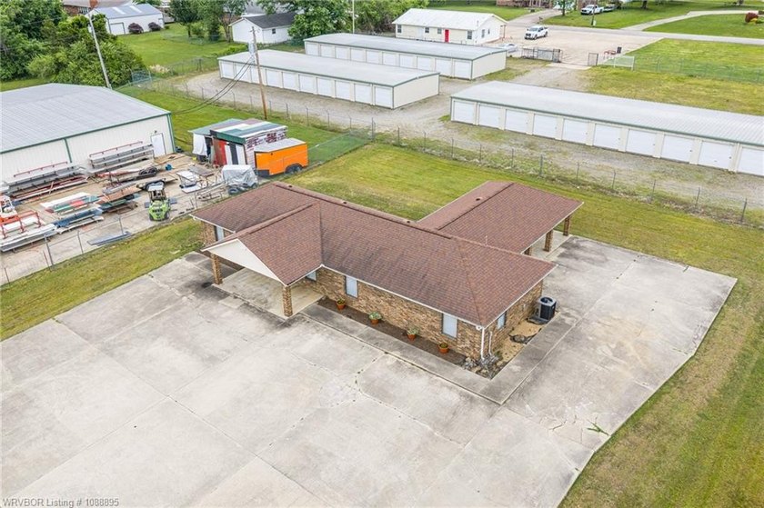 Located along US-271 S/Broadway in Spiro, this commercial - photo 33