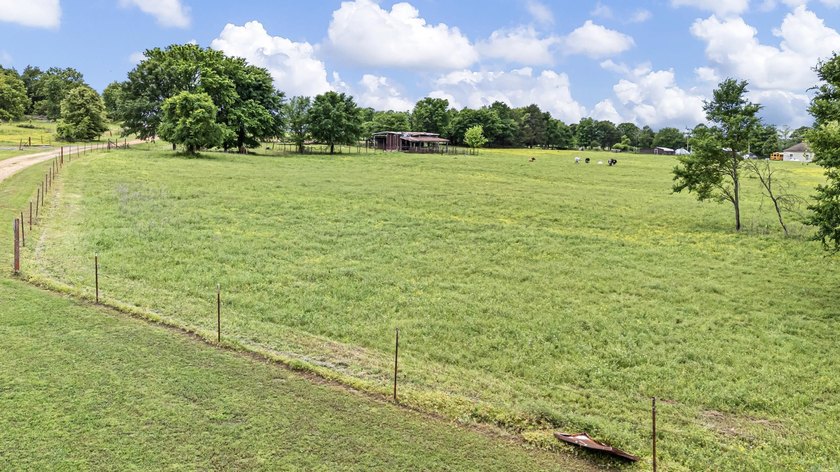 Turnkey 3-house Tyson contracted broiler farm on 30+/- acres in - photo 21