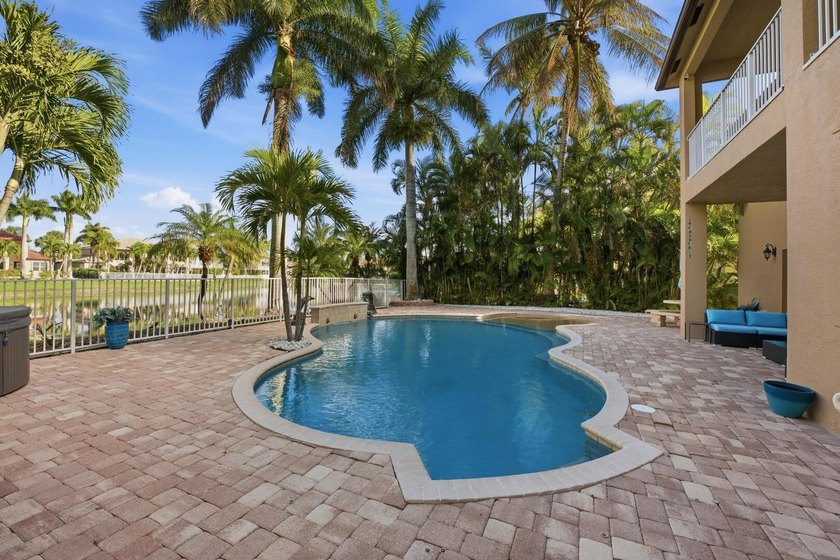 Welcome to this exceptional residence in prestigious Isola Bella - photo 50