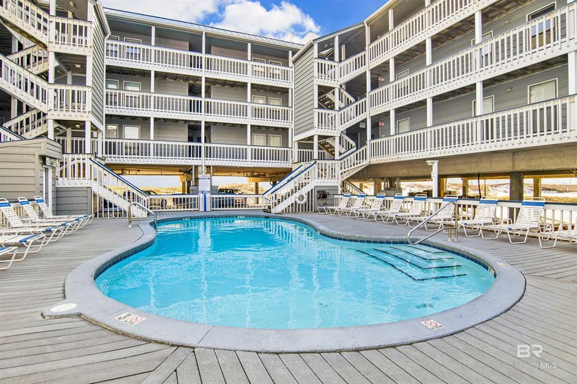 Welcome to Regatta 305B, your spacious Gulf-side retreat where - photo 6