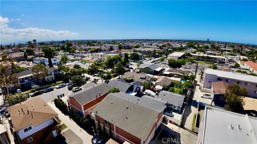 LONG BEACH TRIPLEX (SOUTH OF PCH), BUILT IN 1988 (Click the 360 - photo 11