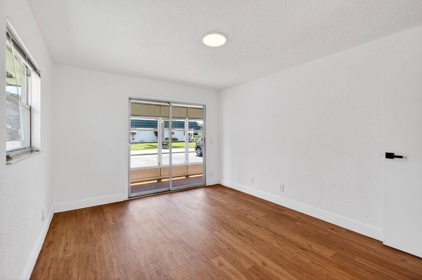 JUST RENOVATED &amp; MOVE-IN READY VILLA, BREATHTAKING GOLF COURSE - photo 36