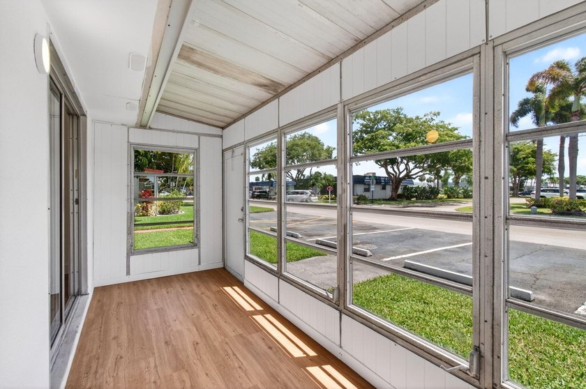 JUST RENOVATED &amp; MOVE-IN READY VILLA, BREATHTAKING GOLF COURSE - photo 42