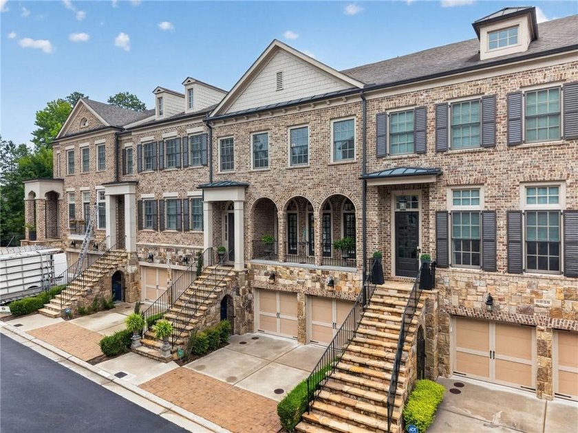 Luxury Townhome Living at Its Finest! Welcome to an exceptional - photo 3