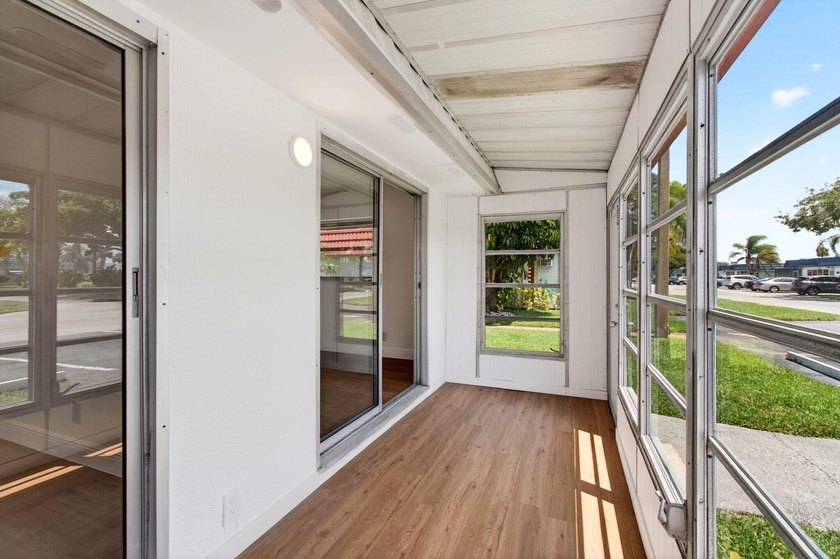 JUST RENOVATED &amp; MOVE-IN READY VILLA, BREATHTAKING GOLF COURSE - photo 43