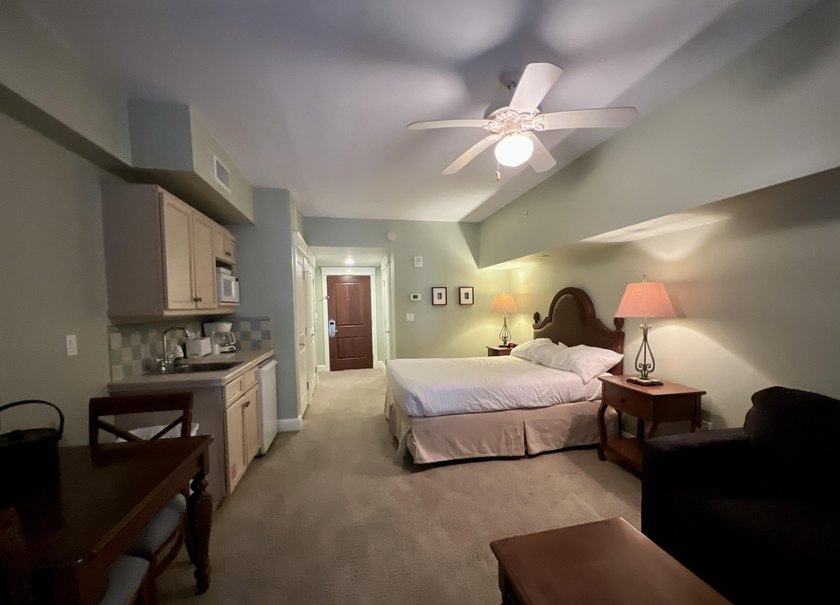 This studio REO property rests in the heart of the ever popular - photo 5