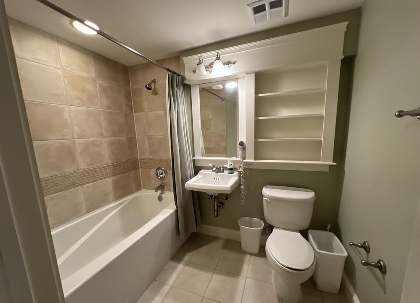 This studio REO property rests in the heart of the ever popular - photo 7